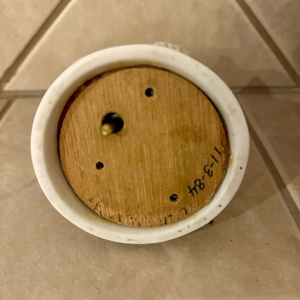 Precious Moments Music Box - Picture 3 of 3